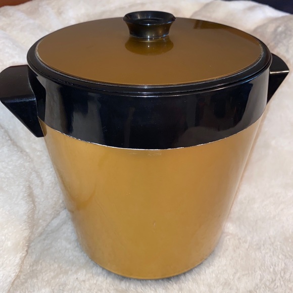 Insulated Ice Bucket Thermo-Serv West Bend - Picture 2 of 13